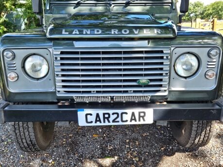 Land Rover Defender 90 XS STATION WAGON 13