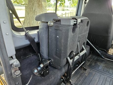 Land Rover Defender 90 XS STATION WAGON 23