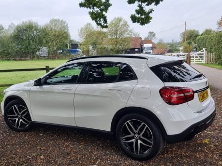 Mercedes-Benz GLA Class GLA 180 URBAN EDITION 11