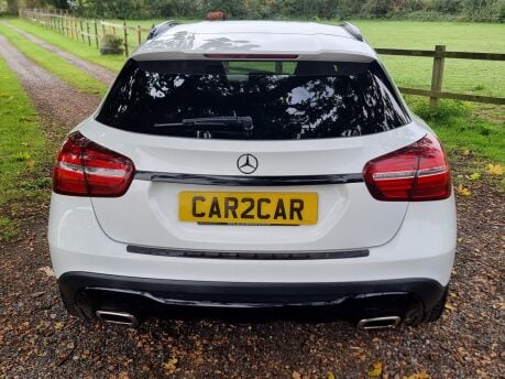 Mercedes-Benz GLA Class GLA 180 URBAN EDITION 6