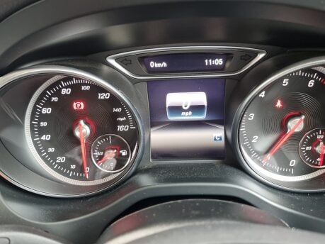 Mercedes-Benz GLA Class GLA 180 URBAN EDITION 43