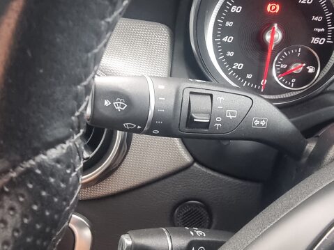 Mercedes-Benz GLA Class GLA 180 URBAN EDITION 54