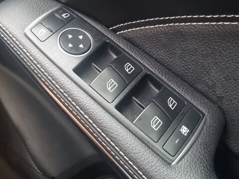 Mercedes-Benz GLA Class GLA 180 URBAN EDITION 44