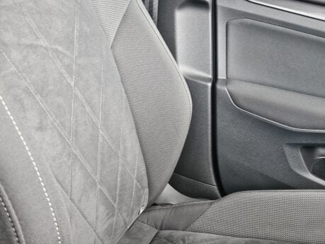 Volkswagen Golf STYLE TSI 21