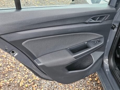 Volkswagen Golf STYLE TSI 39
