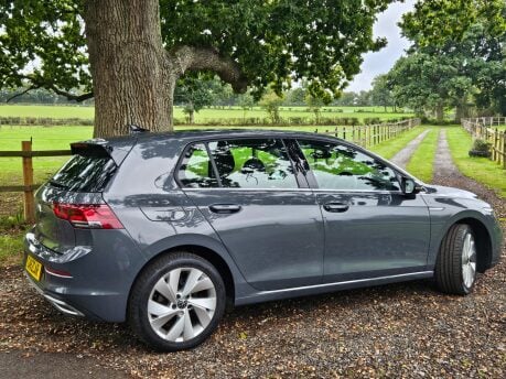 Volkswagen Golf STYLE TSI 4