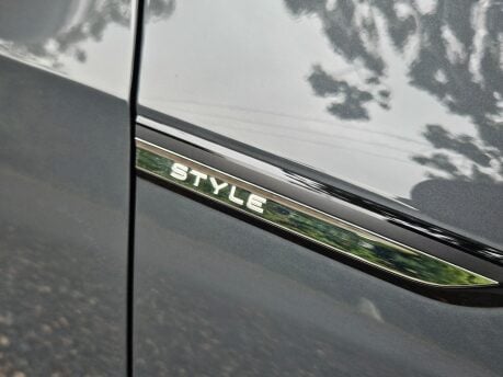 Volkswagen Golf STYLE TSI 11
