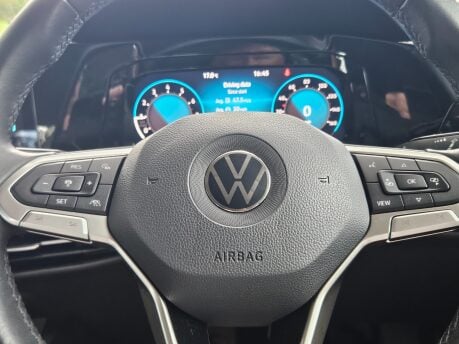 Volkswagen Golf STYLE TSI 24