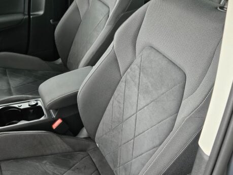 Volkswagen Golf STYLE TSI 44