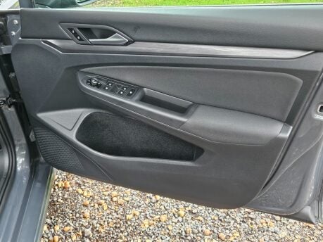 Volkswagen Golf STYLE TSI 34