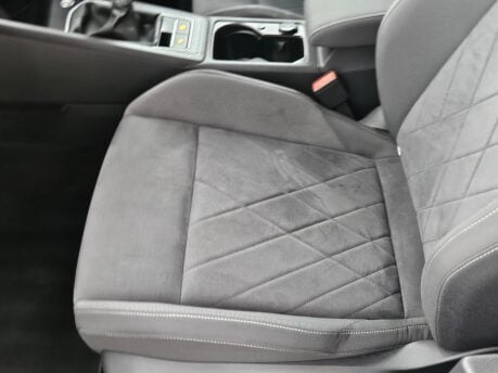 Volkswagen Golf STYLE TSI 45