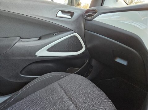 Vauxhall Crossland X GRIFFIN 30