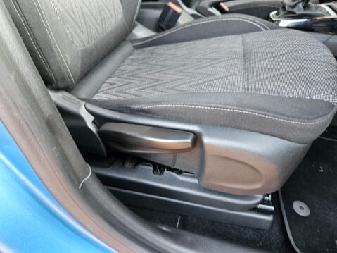 Vauxhall Crossland X GRIFFIN 35