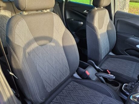 Vauxhall Crossland X GRIFFIN 37