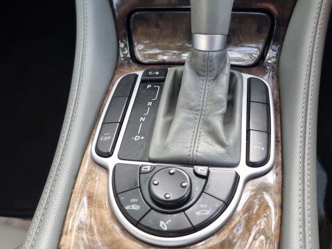 Mercedes-Benz SL Series SL350 42