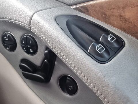 Mercedes-Benz SL Series SL350 49