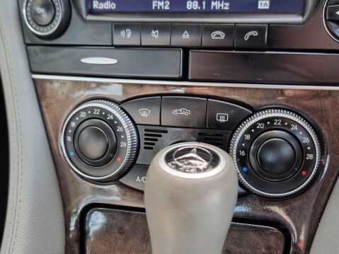 Mercedes-Benz SL Series SL350 41