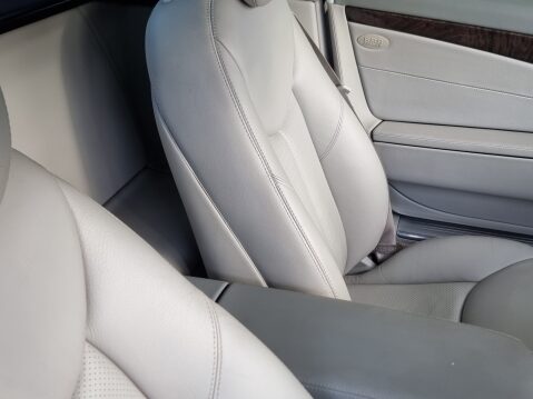 Mercedes-Benz SL Series SL350 33