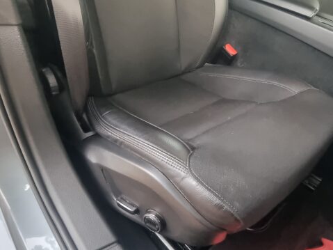 Volvo V60 D3 MOMENTUM Automatic Full Service Record 47