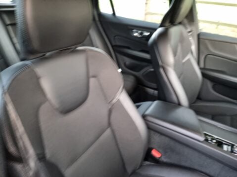 Volvo V60 D3 MOMENTUM Automatic Full Service Record 49