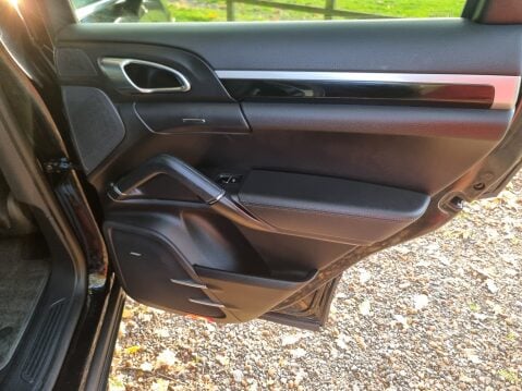 Porsche Cayenne D V6 TIPTRONIC 32