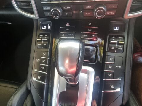 Porsche Cayenne D V6 TIPTRONIC 50