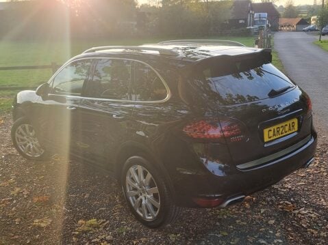 Porsche Cayenne D V6 TIPTRONIC 9