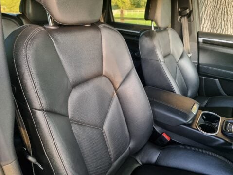 Porsche Cayenne D V6 TIPTRONIC 28