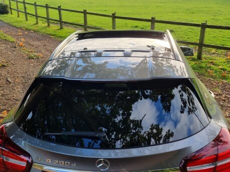 Mercedes-Benz GLA Class GLA 200 D SPORT PREMIUM PLUS 6