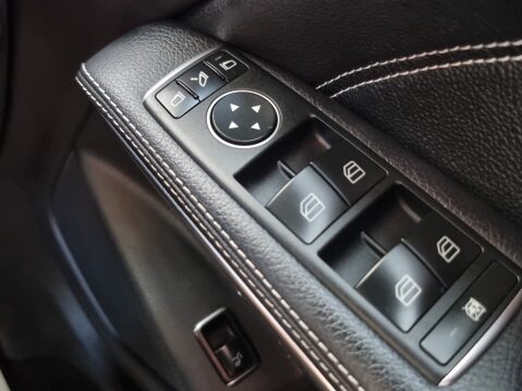 Mercedes-Benz GLA Class GLA 200 D SPORT PREMIUM PLUS 43