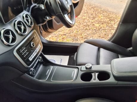 Mercedes-Benz GLA Class GLA 200 D SPORT PREMIUM PLUS 37