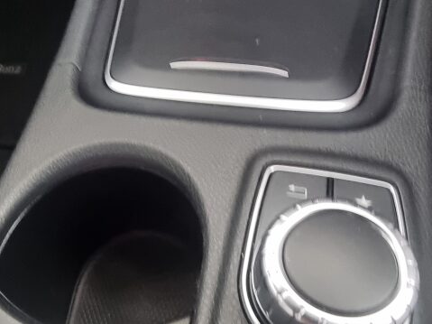 Mercedes-Benz GLA Class GLA 200 D SPORT PREMIUM PLUS 52