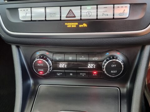 Mercedes-Benz GLA Class GLA 200 D SPORT PREMIUM PLUS 51