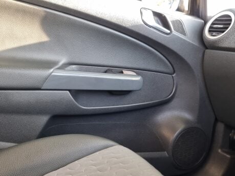 Vauxhall Corsa SE 32