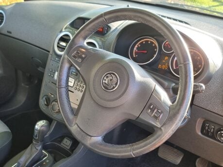 Vauxhall Corsa SE 25