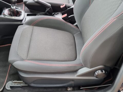 Ford Fiesta SPORT TDCI One Owner Navigation Apple car Play FSH 27