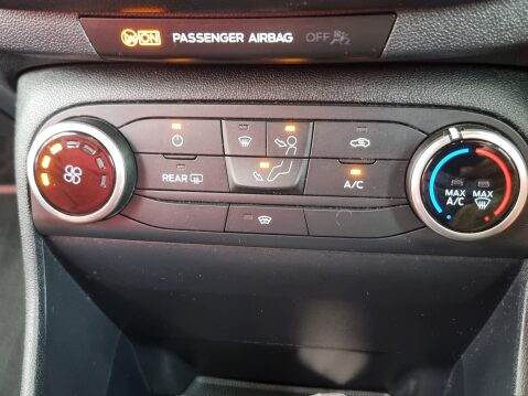 Ford Fiesta SPORT TDCI One Owner Navigation Apple car Play FSH 39