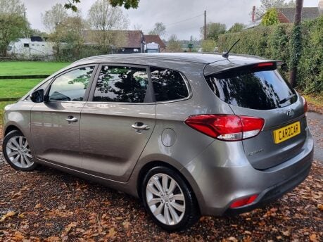 Kia Carens 3 ECODYNAMICS CRDI 8