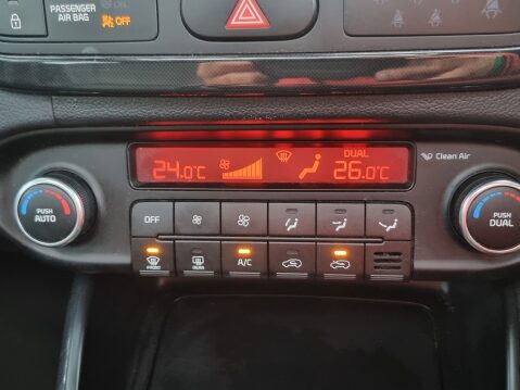 Kia Carens 3 ECODYNAMICS CRDI 39