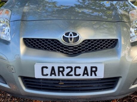 Toyota Yaris TR VVT-I 17