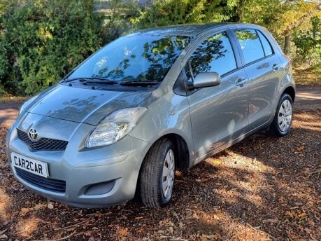 Toyota Yaris TR VVT-I 14