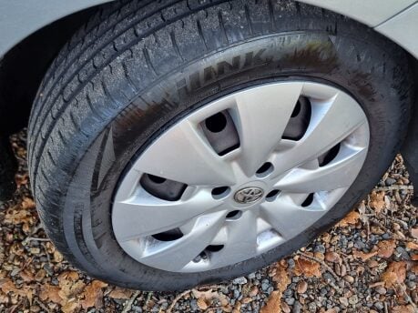 Toyota Yaris TR VVT-I 21