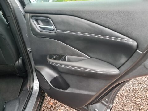 Nissan Qashqai DIG-T ACENTA PREMIUM MHEV 28