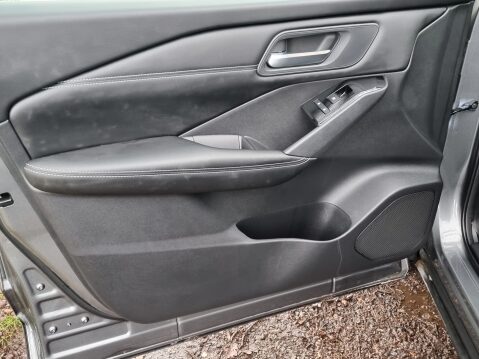 Nissan Qashqai DIG-T ACENTA PREMIUM MHEV 16