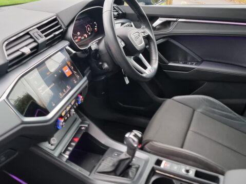 Audi Q3 TFSI S LINE MHEV 29