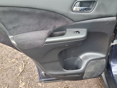 Honda CR-V I-VTEC SE 29