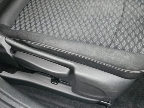 Vauxhall Astra BUSINESS EDITION NAV 29