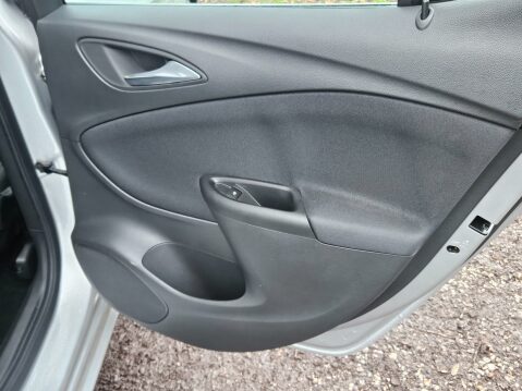 Vauxhall Astra BUSINESS EDITION NAV 26