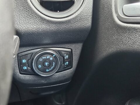 Ford Transit Courier TREND TDCI 38