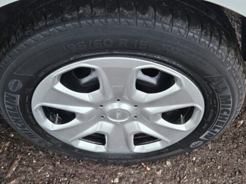 Ford Transit Courier TREND TDCI 14